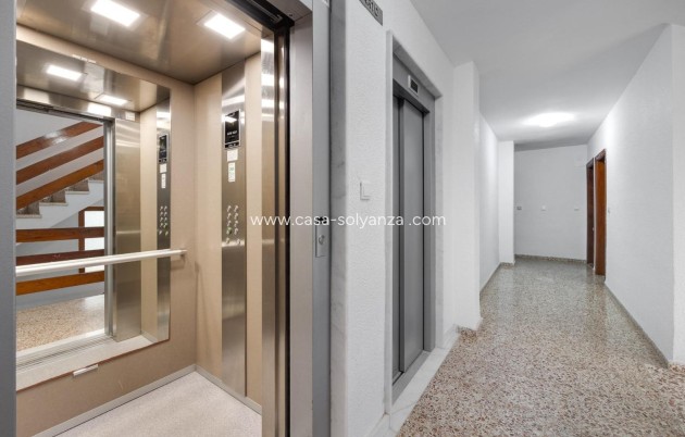 Revente - Appartement - Torrevieja - Playa De Los Naufragos