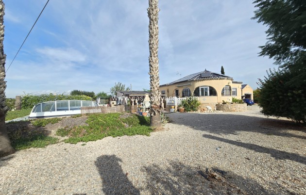 Herverkoop - Country Property/Finca - Dolores