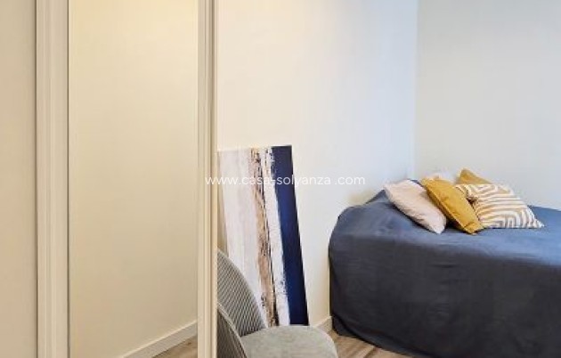 Reventa - Apartamento / piso - Torrevieja - Center