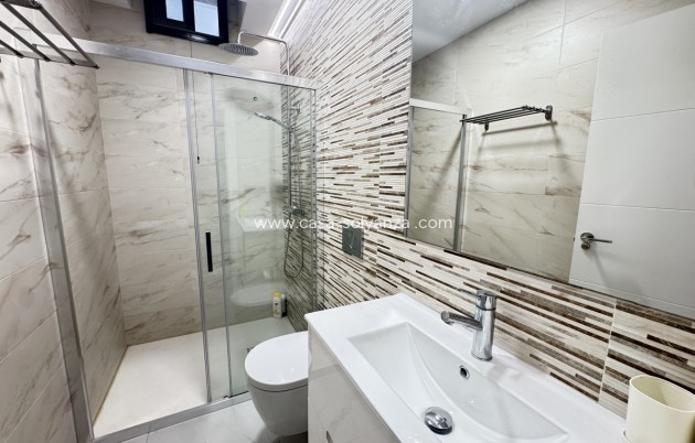 Wiederverkauf - Villa - Villamartin - Villamartín