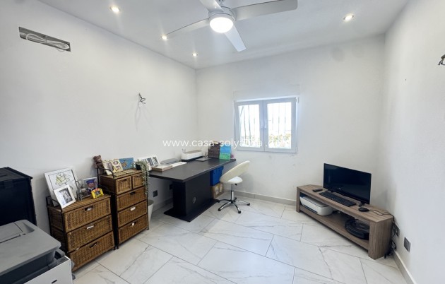 Resale - Villa - San Miguel de Salinas