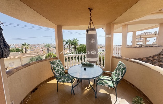 Reventa - Villa - Villamartin - Villamartín