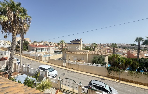 Reventa - Villa - Villamartin - Villamartín