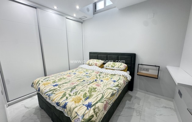 Wiederverkauf - Villa - Villamartin - Villamartín