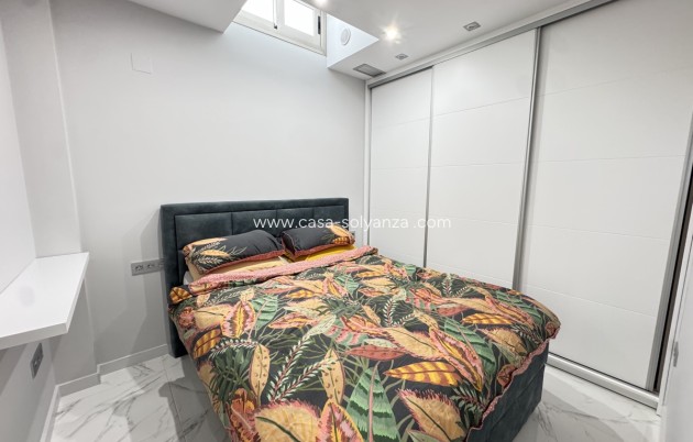 Wiederverkauf - Villa - Villamartin - Villamartín