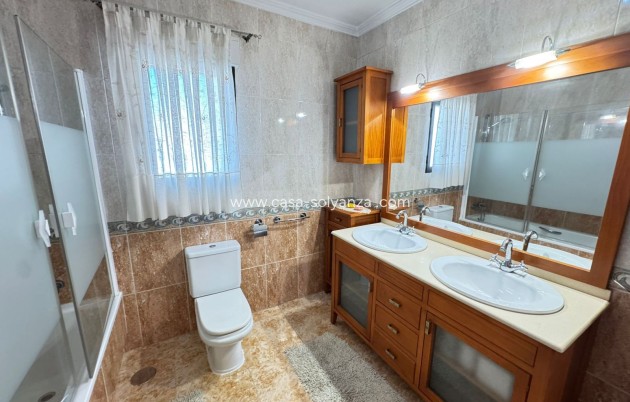 Reventa - Adosado - San Miguel de Salinas