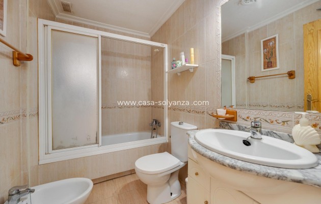 Reventa - Apartamento / piso - Torrevieja - Center