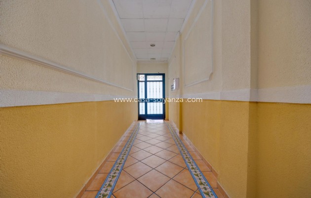 Reventa - Apartamento / piso - Torrevieja - Center