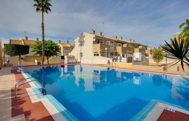 Revente - Bungalow - Torrevieja - Aguas nuevas