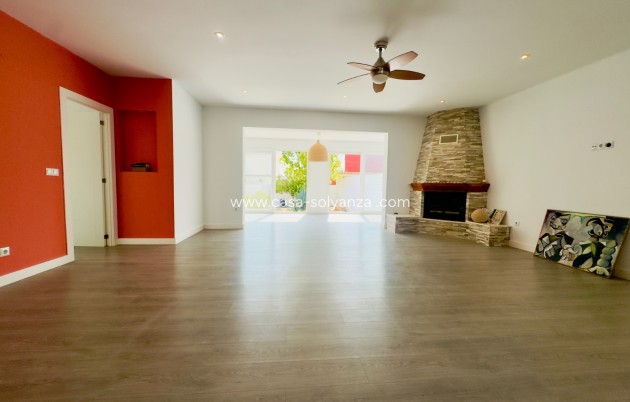 Revente - Villa - Torrevieja - Aguas nuevas