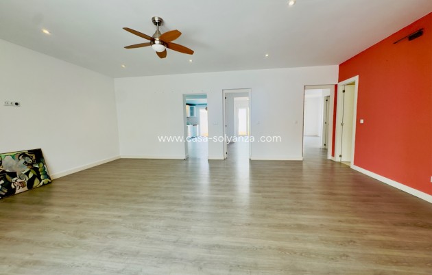 Revente - Villa - Torrevieja - Aguas nuevas