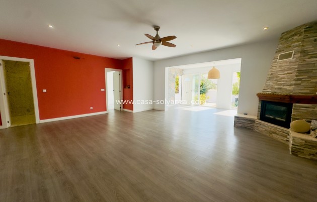 Revente - Villa - Torrevieja - Aguas nuevas