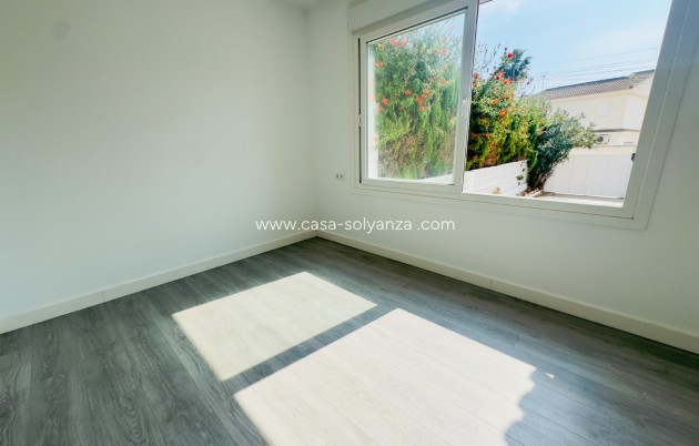 Revente - Villa - Torrevieja - Aguas nuevas