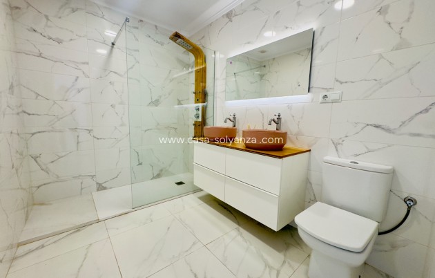 Revente - Villa - Torrevieja - Aguas nuevas