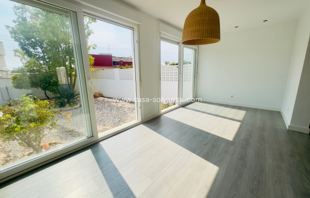 Revente - Villa - Torrevieja - Aguas nuevas