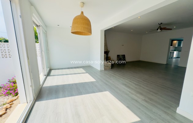 Revente - Villa - Torrevieja - Aguas nuevas