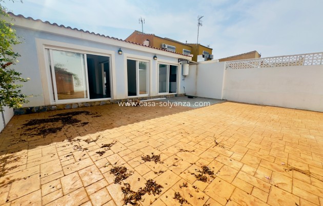 Revente - Villa - Torrevieja - Aguas nuevas