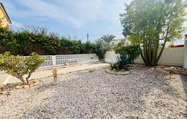 Revente - Villa - Torrevieja - Aguas nuevas