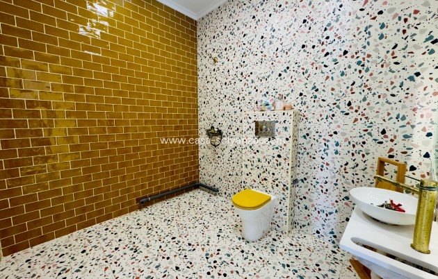 Revente - Villa - Torrevieja - Aguas nuevas