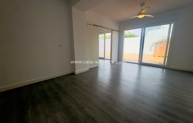 Revente - Villa - Torrevieja - Aguas nuevas