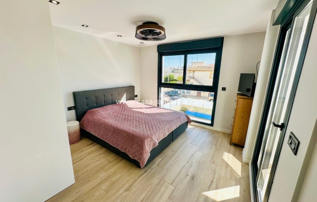 Revente - Villa - Orihuela Costa - Punta Prima