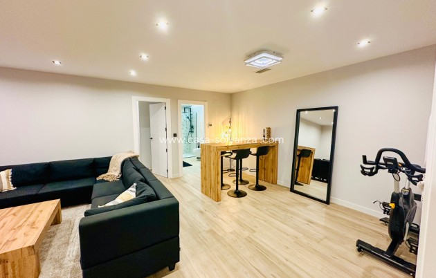 Revente - Villa - Orihuela Costa - Punta Prima