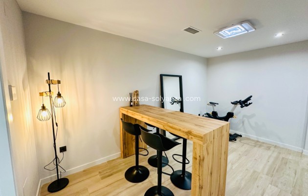 Revente - Villa - Orihuela Costa - Punta Prima