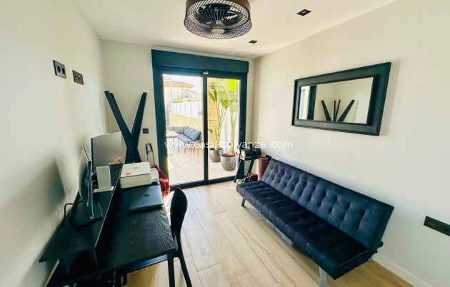 Revente - Villa - Orihuela Costa - Punta Prima