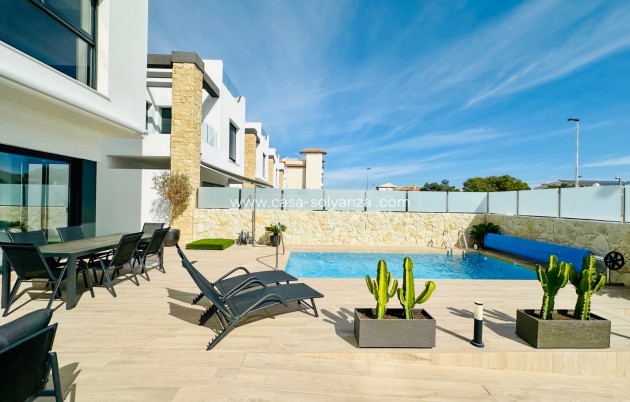Revente - Villa - Orihuela Costa - Punta Prima
