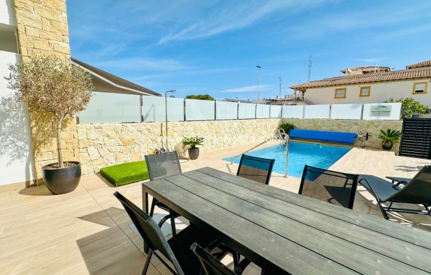 Revente - Villa - Orihuela Costa - Punta Prima