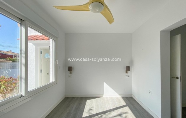 Revente - Villa - Torrevieja - Aguas nuevas