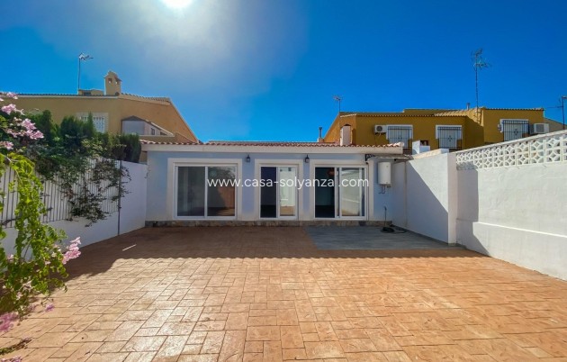 Revente - Villa - Torrevieja - Aguas nuevas