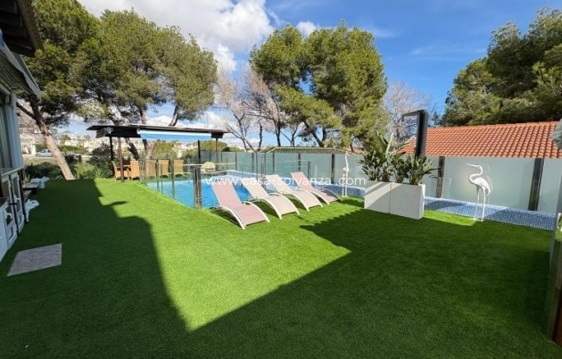 Revente - Villa - Orihuela Costa - Costa Blanca