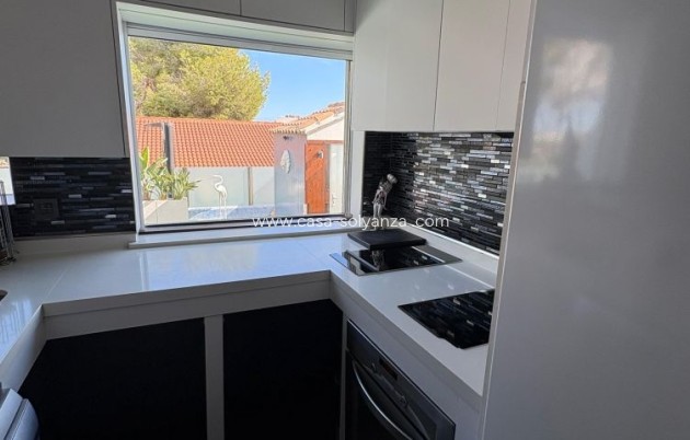 Revente - Villa - Orihuela Costa - Costa Blanca