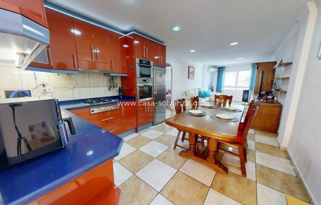 Herverkoop - Appartement / flat - Torrevieja - Puerto Deportivo