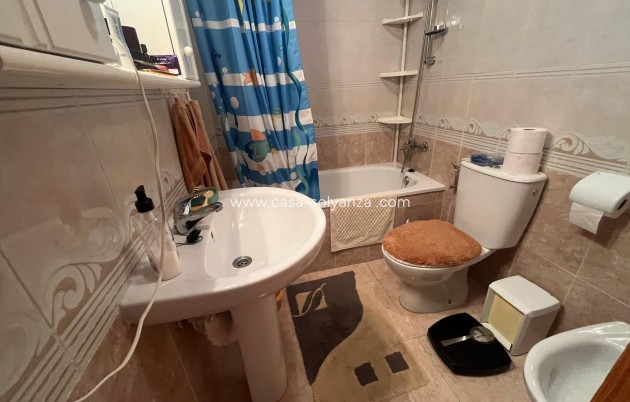 Wiederverkauf - Stadthaus - Villamartin - Villamartín