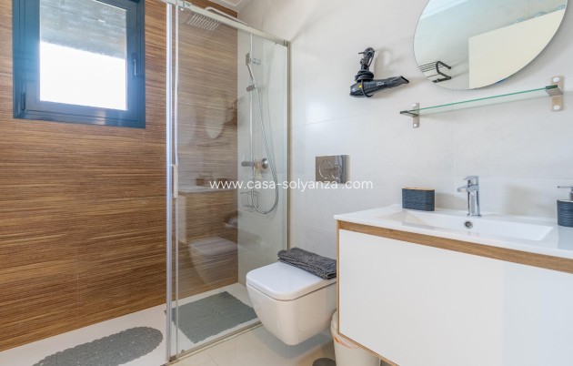 Resale - Apartment / flat - Torrevieja - Estacion de autobuses