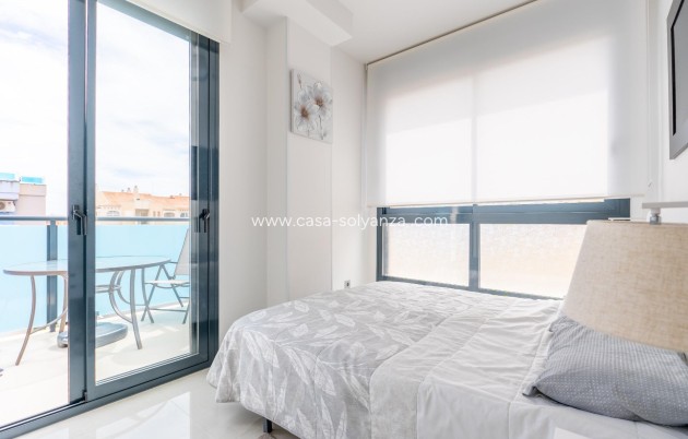 Resale - Apartment / flat - Torrevieja - Estacion de autobuses