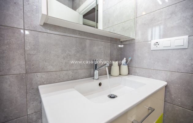 Wiederverkauf - Wohnung - Villamartin - Villamartín