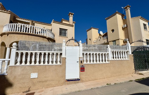 Resale - Villa - Orihuela Costa - Costa Blanca