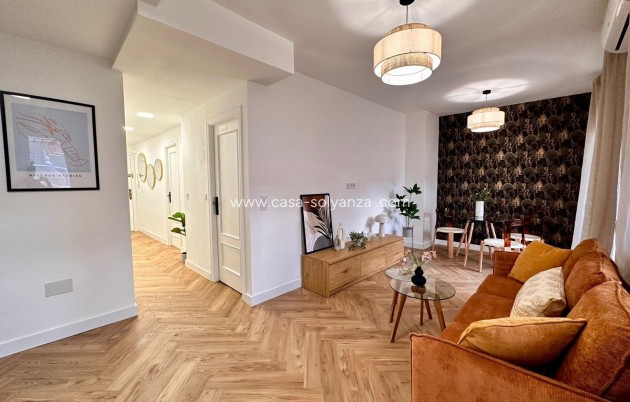 Resale - Apartment / flat - Torrevieja - Playa del Cura