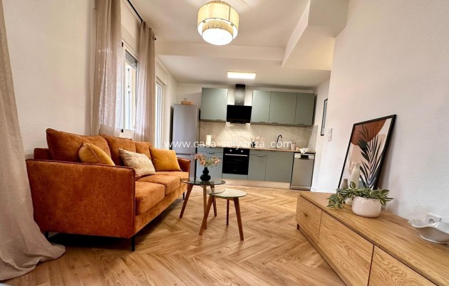 Resale - Apartment / flat - Torrevieja - Playa del Cura