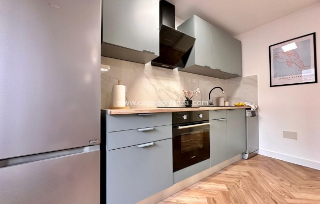 Resale - Apartment / flat - Torrevieja - Playa del Cura