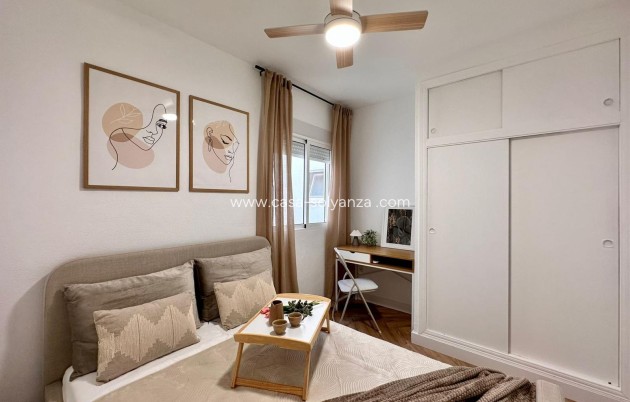 Resale - Apartment / flat - Torrevieja - Playa del Cura