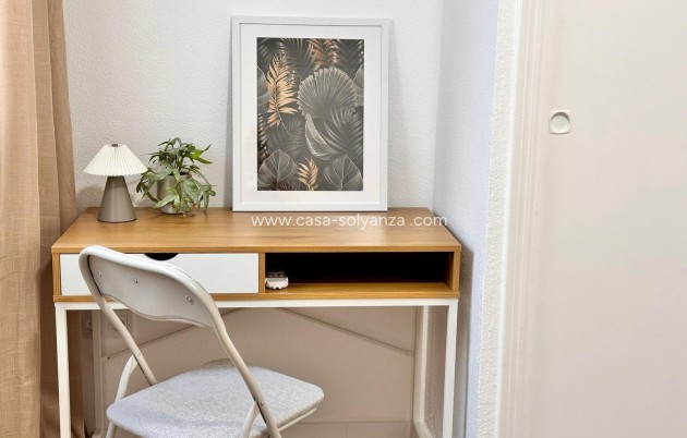 Resale - Apartment / flat - Torrevieja - Playa del Cura