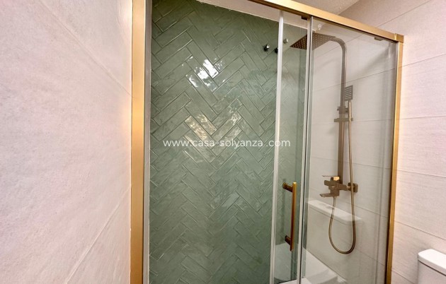 Resale - Apartment / flat - Torrevieja - Playa del Cura