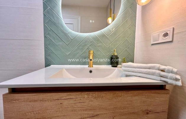 Resale - Apartment / flat - Torrevieja - Playa del Cura