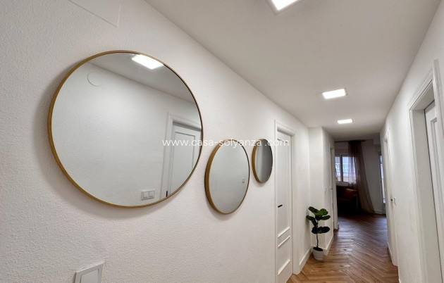 Resale - Apartment / flat - Torrevieja - Playa del Cura