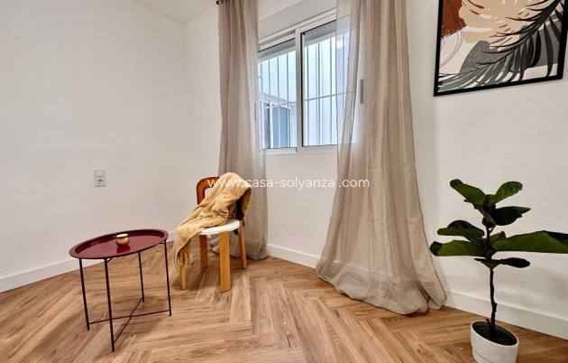 Resale - Apartment / flat - Torrevieja - Playa del Cura