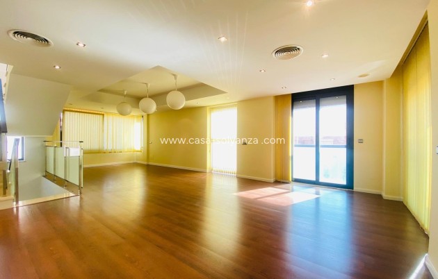 Resale - Villa - Santiago de la Ribera - San Blas